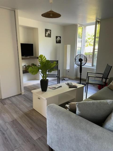 Cote Jardin Appartement Saint-Jean-en-Royans Buitenkant foto